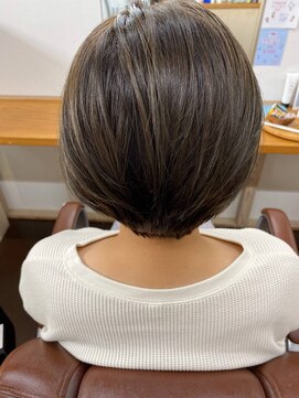 ナンバーエイト(number eight) アッシュベージュ◎コンパクトショートカット◎20代30代