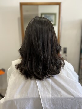 アトレバイクリッパー(Attrait by Clipper) 大人キレイめセミロング