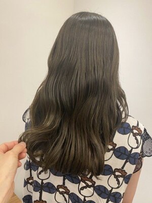 人気のOrganicヘアケアブランド《COTA》取扱いサロン。毛先1mmまで抜け目のないケアで周りと差が付く艶感を