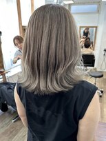 ハーツ(Heart's)&nbsp;ホワイトベージュカラー