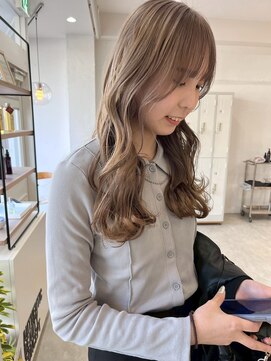 シュプール(SPUR) 大人かわいい小顔ハニーベージュ韓国ウェーブロング