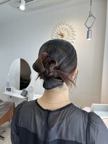 ファファ(fafa)&nbsp;タイトヘアアレンジ