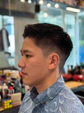 ビンゴ(BINGO) 2208黒髪スキンフェードスパイキーベリーショート渋谷バーバー