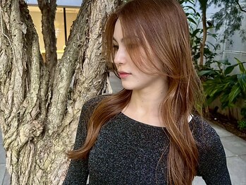 バックステージ back stageの写真/「なりたい」を形に。重さを残しつつ動くミディアムレイヤー◇厳選ケアで手触り柔らかな上品艶髪へ…