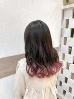 フゥカ 類家店(fuka)&nbsp;実は小学生！？誰でも挑戦しやすい裾カラー