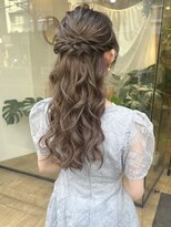 ミモザワークス(Mimosa Works)&nbsp;ふわふわハーフアップ　お呼ばれヘアアレンジ