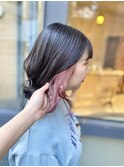 暗髪×ピンクインナーカラー 
