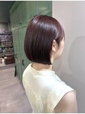 深みボルドーカラー×ミニボブヘア