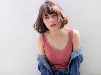 アーバン ブルー(urban blue)の写真/お顔周りの動きで印象がぐっと変わる！パーマで今までにない自分に出会える☆自宅でのセットも楽チンに♪