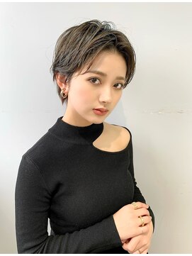 ヴェイン 渋谷(vain) くびれショート黒髪 パーマ