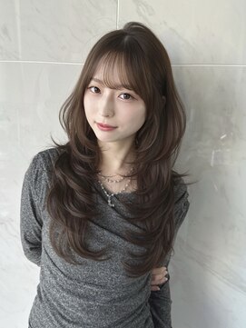 グレージュ×レイヤーカット