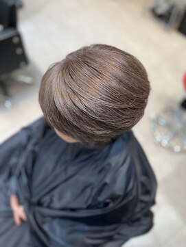 ハクア プラス(HAKUA PLUS) 白髪染めを使わない！透明感あるベージュヘア！