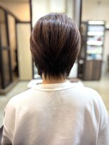 トレセッテ(tre sette)&nbsp;ナチュラルウルフのショートレイヤースタイル