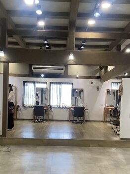 リコ ヘアアンドリラクゼーション 一宮店(LICO HAIR&RELAXATION)の写真/日常を忘れる、美しくなる時間も上質な癒しのひととき。