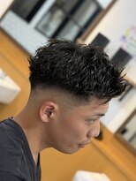 ヘアーメイク ヤマカワ(HAIR MAKE YAMAKAWA)&nbsp;ピンパーマ×フェードスタイル