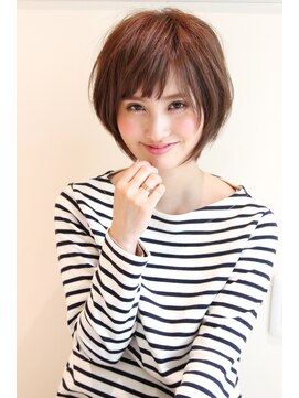 レウナ 外苑前(Reuna) 黒髪でも可愛く決まるひし形ショートボブ