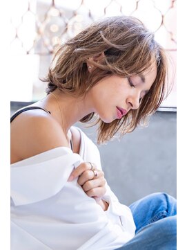 エイミー(Aimee) Aimee町田外国人夫婦ミディ×シアーベージュグラデーション