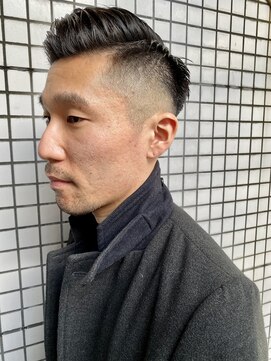 メンズサロン ブロック(Men's Salon bloc) アッシュブラック　メンズ　短髪　フェードカット　アップバング