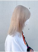white beige  bob