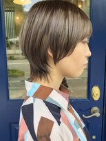 ヘアーサロン ビー(hair salon b.)&nbsp;マッシュウルフ　ミルクティーベージュ　ブリーチ　ダブルカラー