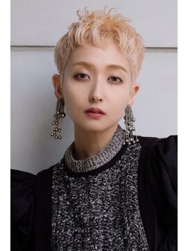 タリーゼ(TALISE) ショート/ハイトーンカラー20代