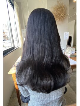 ヘアーアイストゥーレ(HAIR ICI TRE) ロング　グレージュ　暗め　地毛風　ブリーチなし　担当阿知波