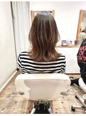 ナチュラルバレイヤージュ