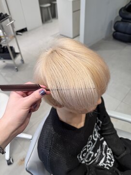 ソル 栄矢場町(SOL) ホワイトベージュ/ホワイトミルクティー/ホワイトカラー