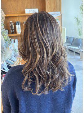 レーヴ バイ ヘアメイクカリス(reve by Hair make Charis) ハイライト風カラー 【盛岡/滝沢/青山/髪質改善】