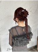 編みおろしで魅せる上品ブライダルアレンジ