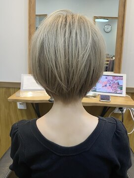 ビュー トウキョウ(VIEW TOKYO) 渋谷　20代30代40代大人可愛いひし形ショートボブ