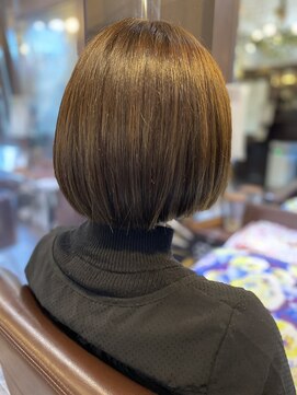 ダッチェス(DUCHESS) 前上がりボブ