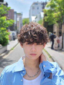 フィフス 原宿(fifth) 波巻きツイストスパイラルコンマヘアツーブロックマッシュ