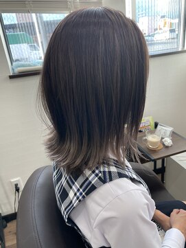 ヘアー ワンアビル(Hair One Abile) 外ハネくびれミディ/ミルクティーベージュ
