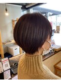 チョコブラウン×耳かけショート