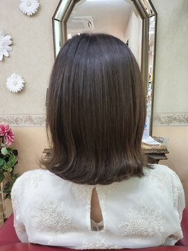 カリーノ(Carino) ミディアムボブ×透明感アッシュカラー♪