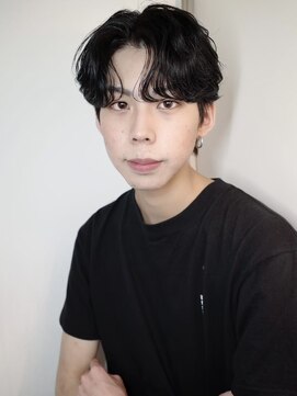 オルカン バイ エクシア(OLCAN by EXCIA) センタ―パート/ツーブロック/韓国/黒髪/パーマ