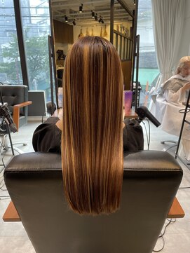 フォルテ 表参道店(FORTE) ブリーチ縮毛矯正