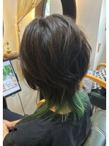 ルプス ヘアーアンドメイク(LUPUS HAIR&MAKE)&nbsp;10代20代30代　ウルフカット（グリーンカラー）