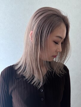 エン(en,) 透明感グレージュ/ケアブリーチ/切りっぱなしボブ