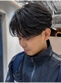 黒髪フェザーショート