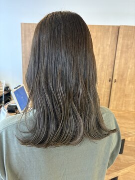 バイエイト 野並店(By Eight) 柔らかグレージュ×ミディ