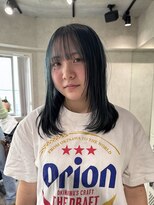 ハイプ(HYPE)&nbsp;ブリーチ&ダブルカラー/顔周りレイヤーカット/深めグリーン