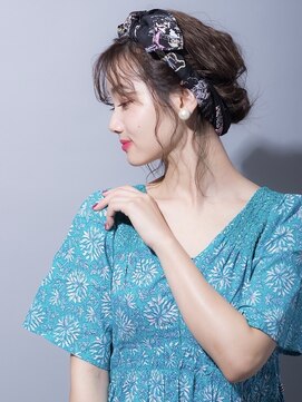 カナン 銀座(CANAAN) 一つ結びとシニオンとスカーフアレンジ