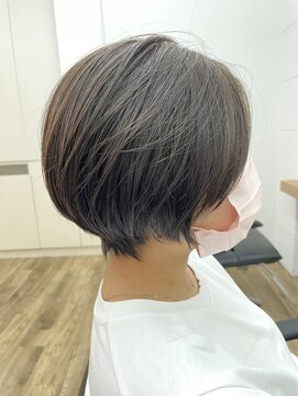 アメリ(Ameri) -Ameri-丸みショート　×   透明感アッシュ