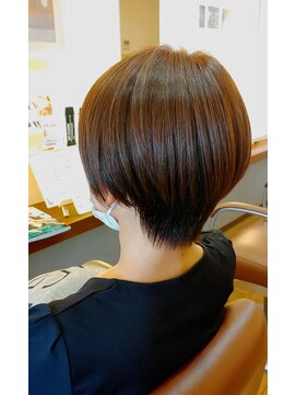 ヘアメイク クラール(Hair Make Klar) 前下がりスタイル