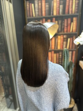 ニルヴァーナ(nirvana) 湿度に負けないうる艶ロング