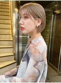 海外ヘア ハイトーン耳掛けボブ プラチナブロンド t519