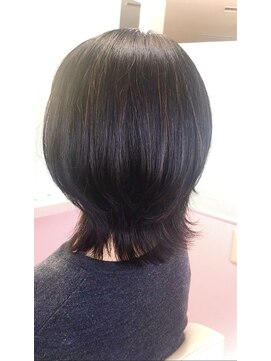 ビートリップ ヘアードレッシング(B trip hair dressing) くびれミディアム