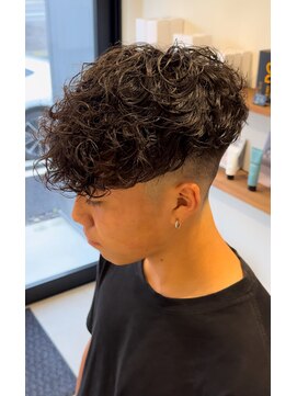 ホワイト(WHITE) スペインカール/フェード/外国人風